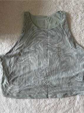 Old Navy Women's Sage Green Swirl Powerchill Tank Top